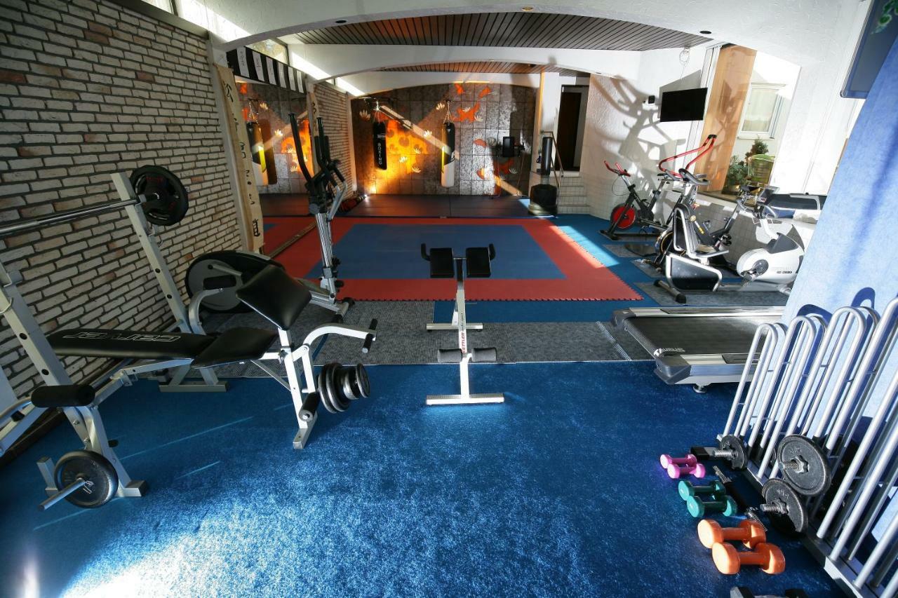 Hotel Am Baronenwald Göppingen Екстериор снимка