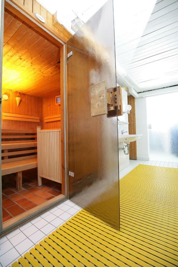 Hotel Am Baronenwald Göppingen Екстериор снимка