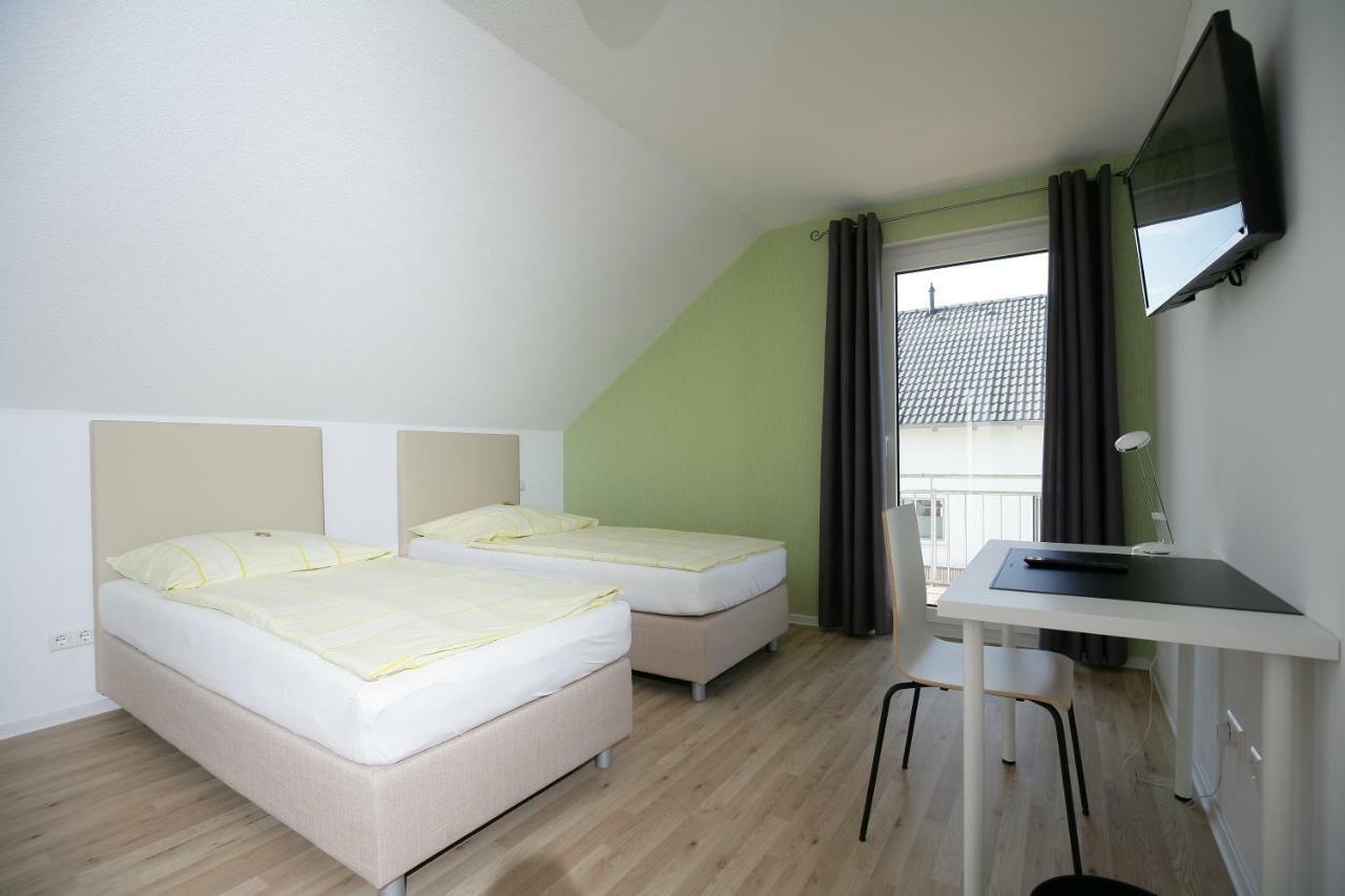 Hotel Am Baronenwald Göppingen Екстериор снимка