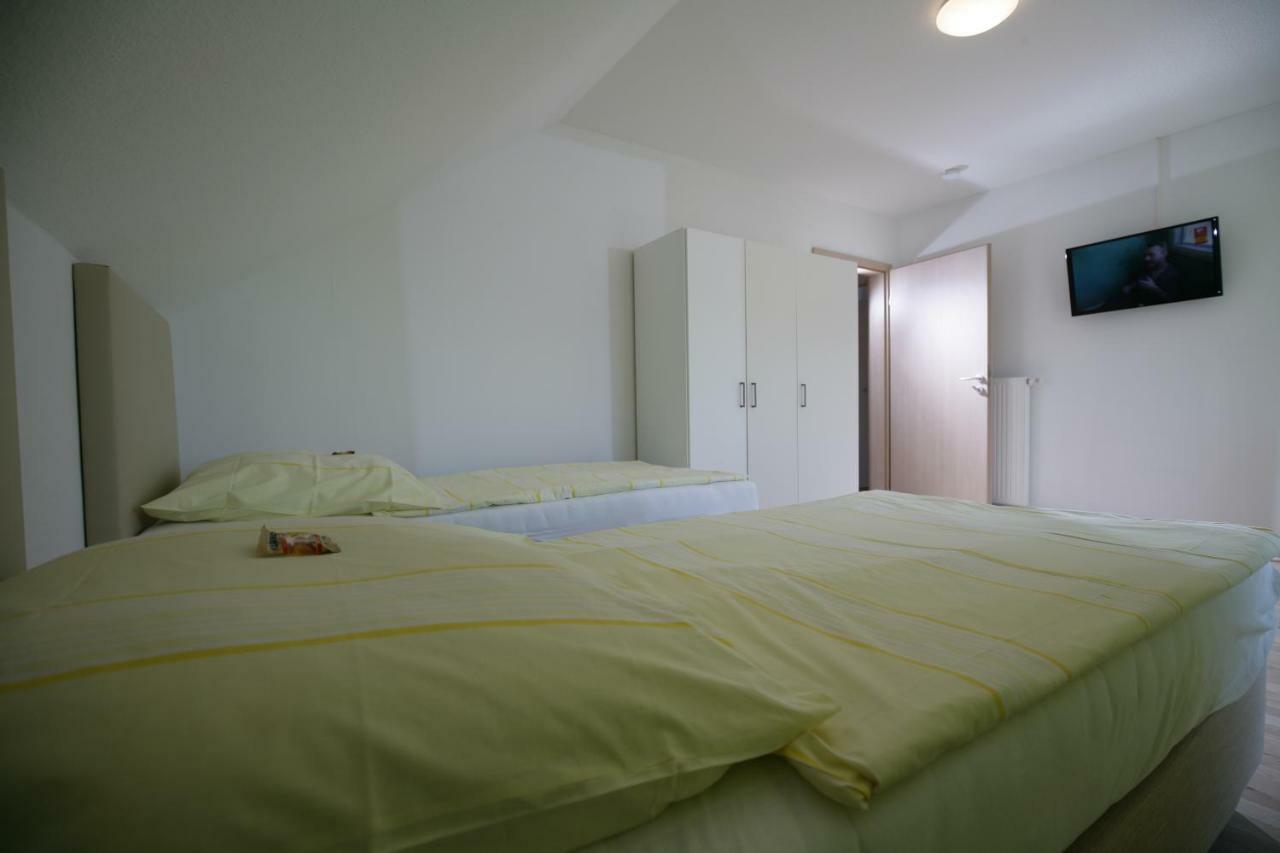 Hotel Am Baronenwald Göppingen Екстериор снимка