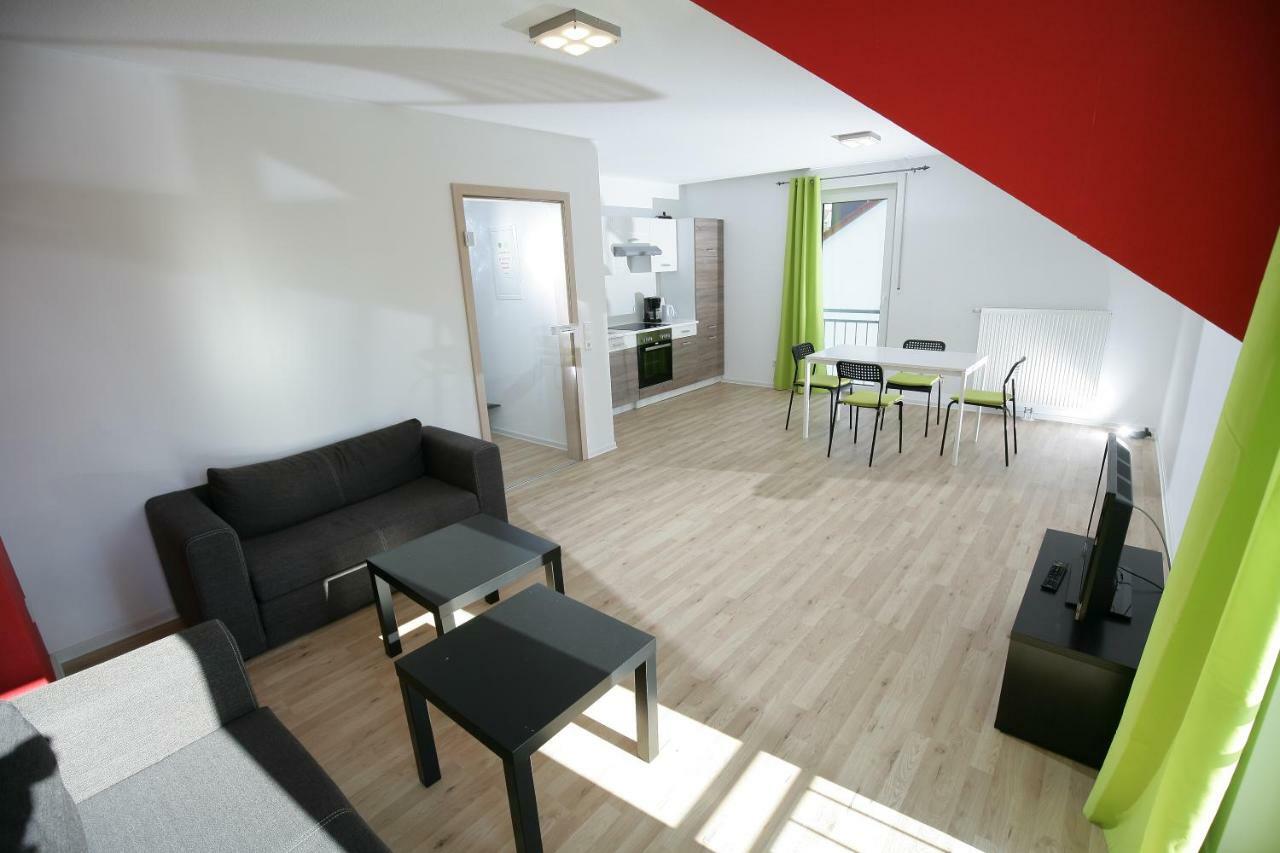 Hotel Am Baronenwald Göppingen Екстериор снимка