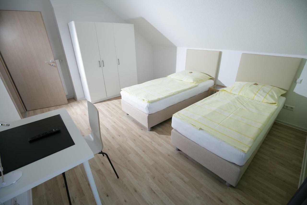 Hotel Am Baronenwald Göppingen Екстериор снимка